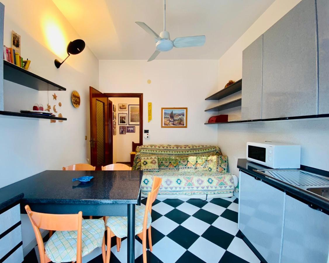 Hostdomus - Bilocale Sul Borgo Daire Finale Ligure Dış mekan fotoğraf
